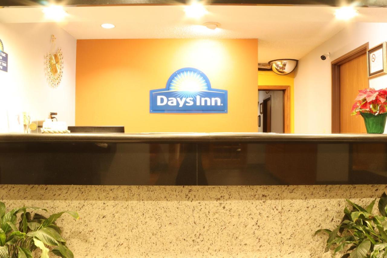 Days Inn By Wyndham Black River Falls - Access To Atv Trail Dış mekan fotoğraf