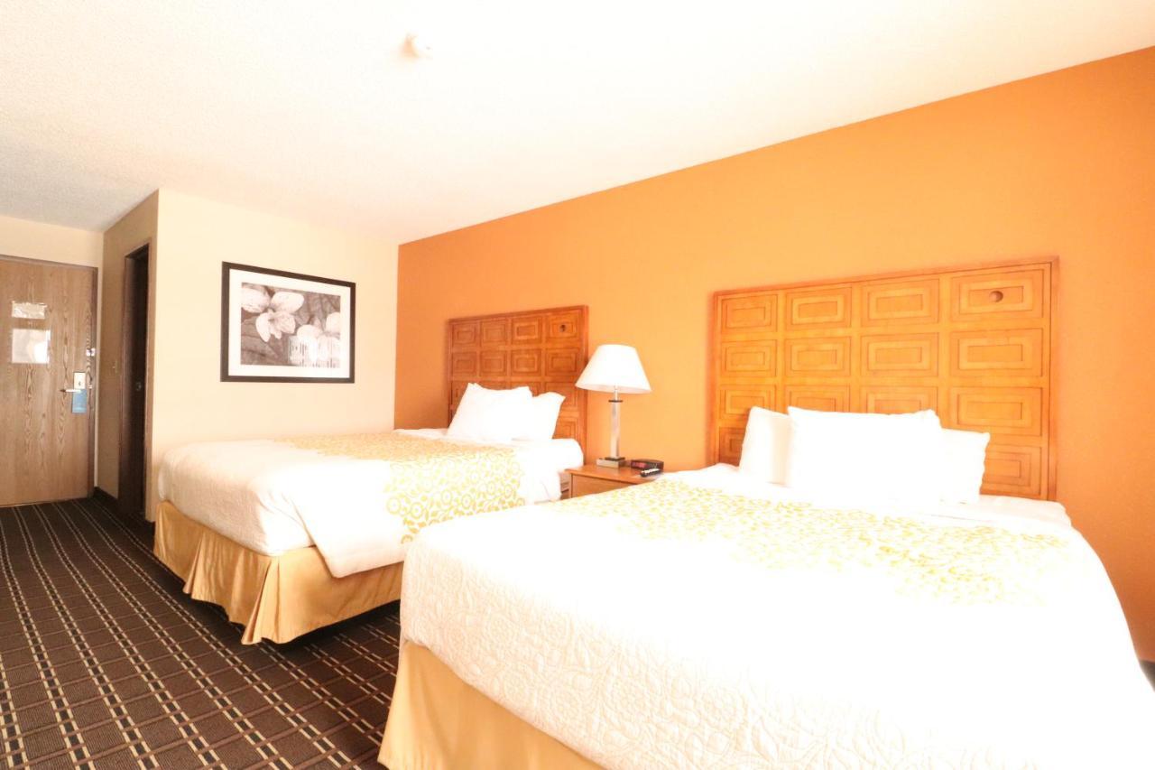 Days Inn By Wyndham Black River Falls - Access To Atv Trail Dış mekan fotoğraf