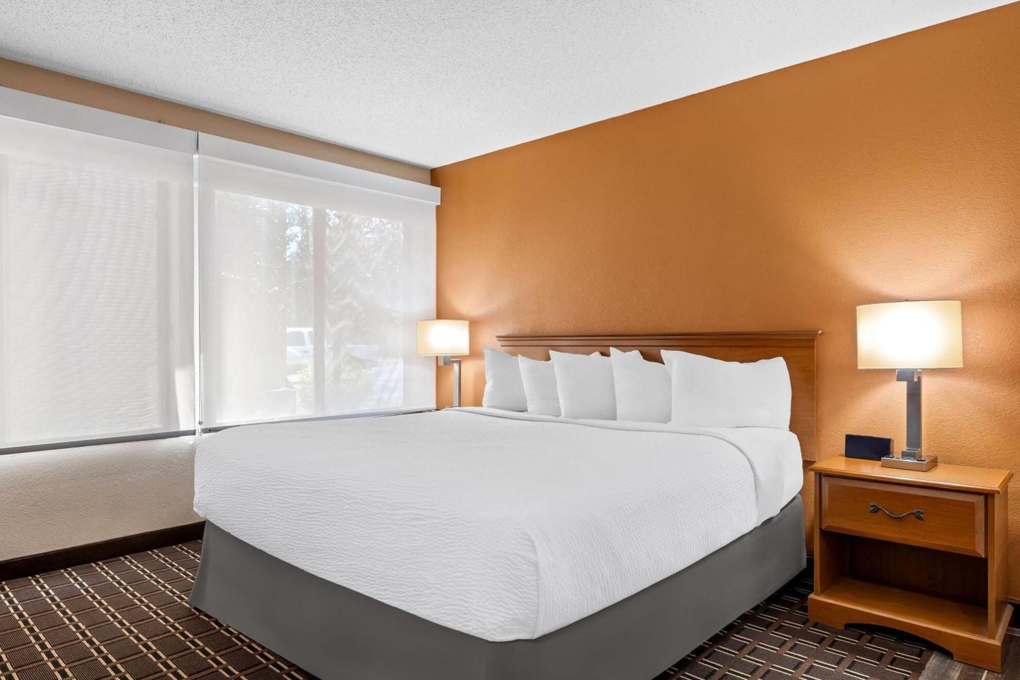 Days Inn By Wyndham Black River Falls - Access To Atv Trail Dış mekan fotoğraf