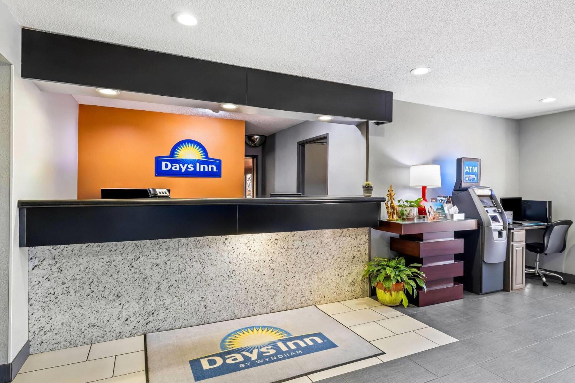 Days Inn By Wyndham Black River Falls - Access To Atv Trail Dış mekan fotoğraf